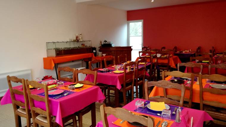 Restaurant-Les-Soeurs-Magui-Plouray-Pays-Roi-Morvan-Morbihan-Bretagne-Sud © Magui