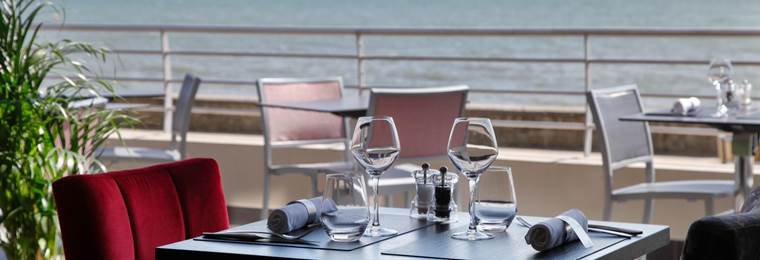 terrasse vue mer restaurant Latitude 47° Damgan - Bretagne Sud ©