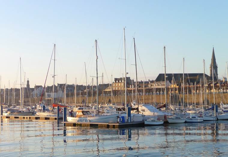 Port-Plaisance-POrt-Louis-Groix-Lorient-Morbihan-Bretagne-Sud © sellor