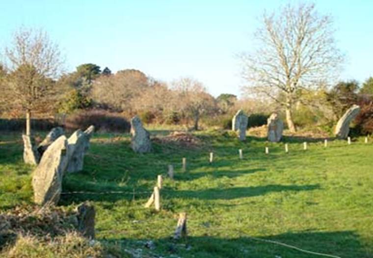 1-Megalithes-de-Kergonan-Ile-aux-Moines-Morbihan-Bretagne-Sud © mairie ile aux moines
